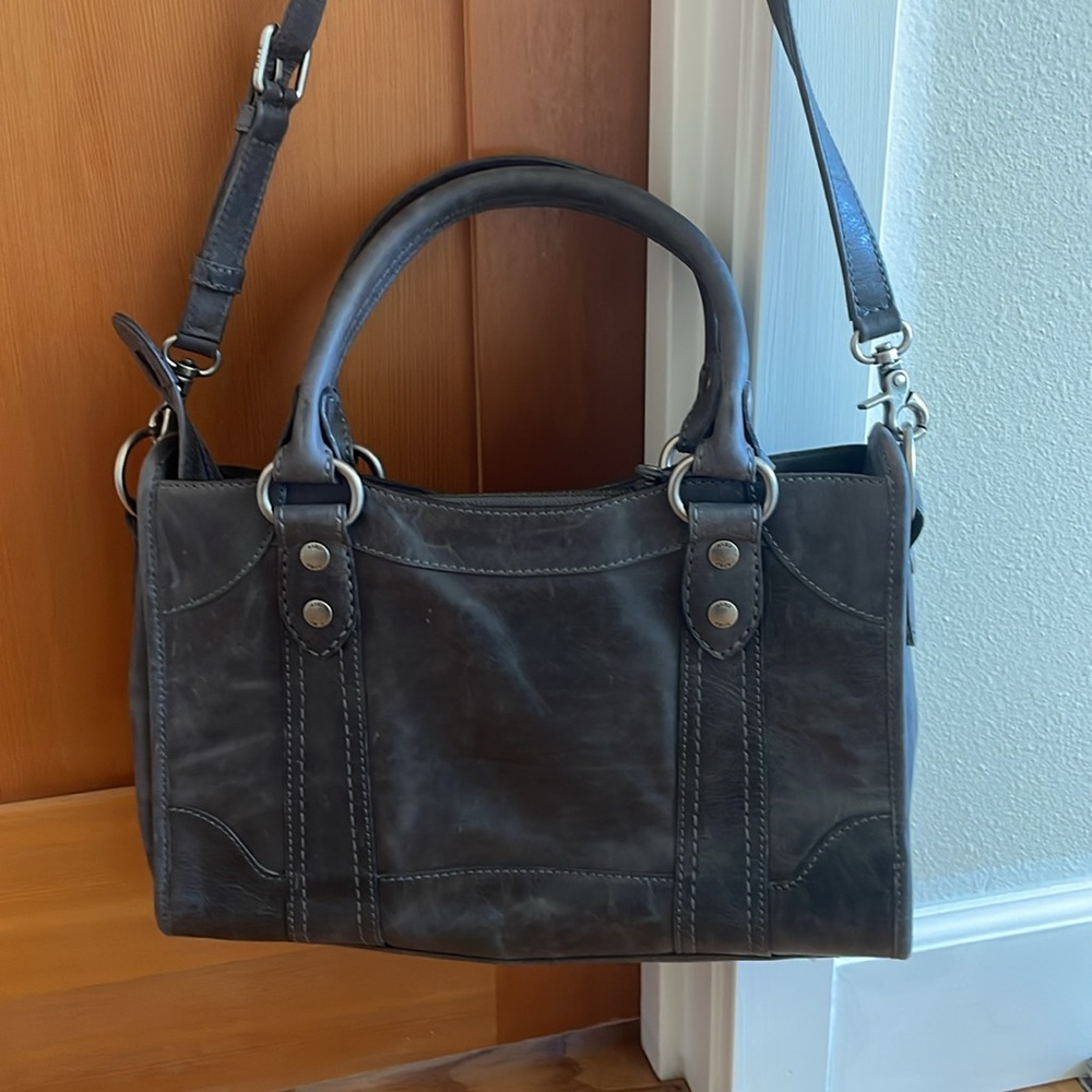 🩶 Grey Leather Frye crossbody bag